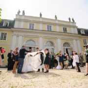 Feiern Sie Ihre Hochzeit auch draußen im Park von der La Redoute on Bonn Bad Godesberg.